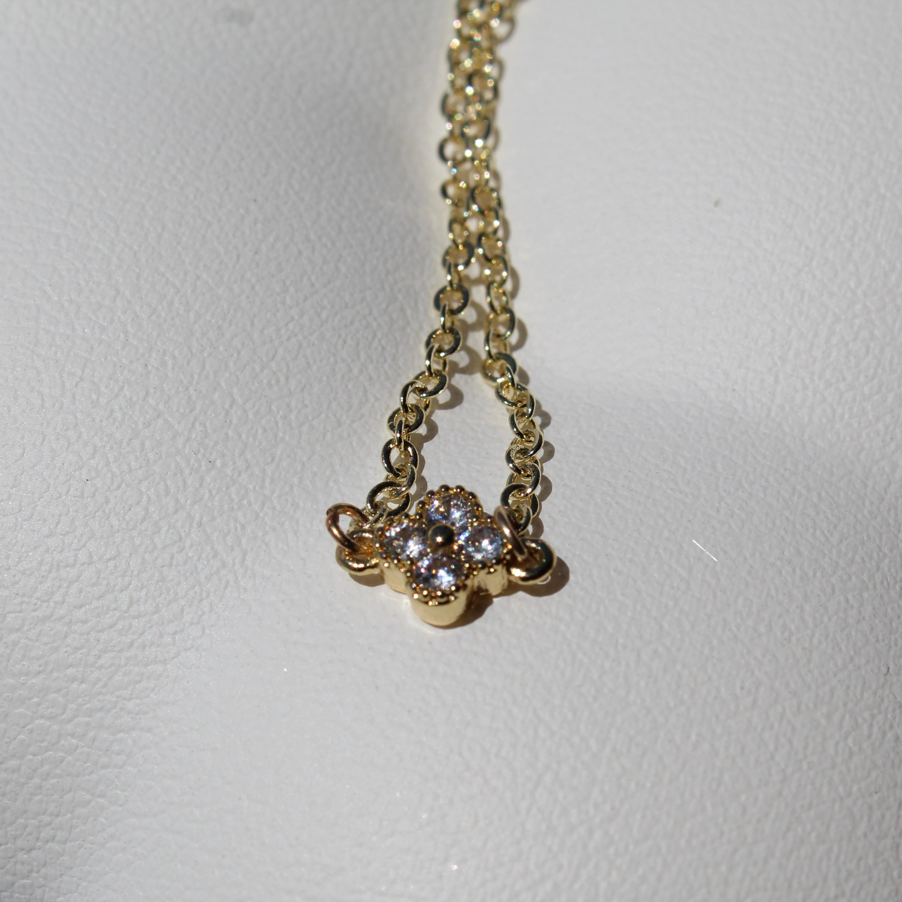 Clover Pendant O Chain Bracelet - Ethereal Jewelry